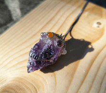 Naložite sliko v pregledovalnik galerije, ametist obesek čakre cakre obesek kristalni obesek ametist nakit podragi kamni nakit zenski nakit modni nakit kristali kristal nakit ametist talisman za zascito