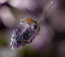 Naložite sliko v pregledovalnik galerije, ametist obesek čakre cakre obesek kristalni obesek ametist nakit podragi kamni nakit zenski nakit modni nakit kristali kristal nakit ametist talisman za zascito