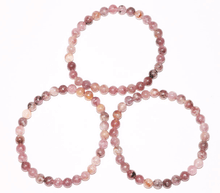 Naložite sliko v pregledovalnik galerije, ženska kristalna zapestnica jagodni kremen iz kristalov 6 mm ženska zapestnica iz kristalov talisman iz poldragih kamnov nakit jagodni kremen moda nakit iz kristalov kristali zapestnice ženske kristalne zapestnice talisman jagodni kremen