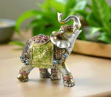 Naložite sliko v pregledovalnik galerije, kip slon kipec slonček figura slon obilje blagostanje simbol sreče sloncek rilec navzgor slon dvignjen rilec bogastvo slon dekoracija za srečo sreča slon dom