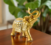 Naložite sliko v pregledovalnik galerije, kip slon kipec slonček figura slon obilje moč blagostanje simbol sreče sloncek rilec navzgor slon dvignjen rilec bogastvo slon dekoracija za srečo