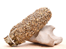 Naložite sliko v pregledovalnik galerije, naravno kadilo zvitek evkaliptus lovor cedra naravno kadilo za obrede naravno kadilo zvitek za ciscenje prostora sagrada madre naravno kadilo za prostor