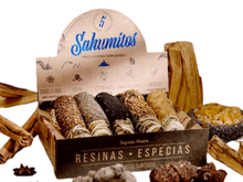 Naložite sliko v pregledovalnik galerije, naravno kadilo zvitek evkaliptus lovor cedra naravno kadilo za obrede naravno kadilo zvitek za ciscenje prostora sagrada madre naravno kadilo za prostor sahumitos