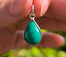 Naložite sliko v pregledovalnik galerije, srebrni obesek 925 malahit nakit kristal srebro 925 malahit zenski nakit modni nakit kristali obesek kristali poldragi kamni talisman