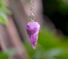 Naložite sliko v pregledovalnik galerije, nihalo ametist talisman nihalo iz ametista kristalno nihalo kristali nihalo poldragikamni nihala merjenje energije nihala