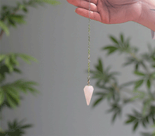 Naložite sliko v pregledovalnik galerije, nihalo kamena strela talisman nihalo iz kamene strele kristalno nihalo kamena strela kristali nihalo iz kamene strele poldragi kamni nihala merjenje energije nihala pendelum