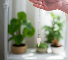 Naložite sliko v pregledovalnik galerije, nihalo roževec talisman nihalo iz roževeca kristalno nihalo rozevec kristali nihalo iz rozevca poldragi kamni nihala merjenje energije nihala pendelum