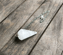 Naložite sliko v pregledovalnik galerije, nihalo kamena strela talisman nihalo iz kamene strele kristalno nihalo kamena strela kristali nihalo iz kamene strele poldragi kamni nihala merjenje energije nihala pendelum