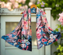 Naložite sliko v pregledovalnik galerije, obojestranski ženski šal poletni šali modni sal pisani sali cvetlice prehodni sal viskoza svila barvit ženski šali moda udoben šal mehek obojestranski sal jesenski šal cvetlični ženski šal