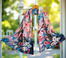 Naložite sliko v pregledovalnik galerije, obojestranski ženski šal poletni šali modni sal pisani sali cvetlice prehodni sal viskoza svila barvit ženski šali moda udoben šal mehek obojestranski sal jesenski šal cvetlični ženski šal