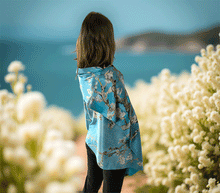 Naložite sliko v pregledovalnik galerije, obojestranski ženski šal poletni šali modni sal pisani sali cvetlice prehodni sal viskoza svila barvit ženski šali moda udoben šal mehek obojestranski sal jesenski šal cvetlični ženski šal