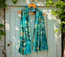 Naložite sliko v pregledovalnik galerije, obojestranski ženski šal poletni šali modni sal pisani sali cvetlice prehodni sal viskoza svila barvit ženski šali moda udoben šal mehek obojestranski sal jesenski šal cvetlični ženski šal