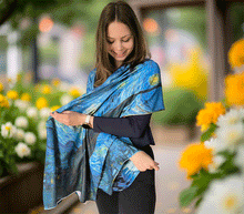 Naložite sliko v pregledovalnik galerije, obojestranski ženski šal poletni šali modni sal pisani sali cvetlice prehodni sal viskoza svila barvit ženski šali moda udoben šal mehek obojestranski sal jesenski šal ženski šal moda zvezde