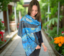 Naložite sliko v pregledovalnik galerije, obojestranski ženski šal poletni šali modni sal pisani sali cvetlice prehodni sal viskoza svila barvit ženski šali moda udoben šal mehek obojestranski sal jesenski šal ženski šal moda zvezde