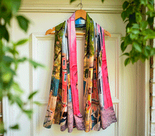 Naložite sliko v pregledovalnik galerije, obojestranski ženski šal poletni šali modni sal pisani sali cvetlice prehodni sal viskoza svila barvit ženski šali moda udoben šal mehek obojestranski sal jesenski šal cvetlični ženski šal moda