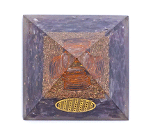 Naložite sliko v pregledovalnik galerije, orgonit piramida ametist roza zivljenja kristali zaščita zascita elektromagnetno sevanje orgonit piramida kristali ametist spirala kristali poldragi kamni piramide piramida moč moc orgonit piramida orgonit elektrosmog