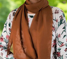 Naložite sliko v pregledovalnik galerije, šal šali ženski šali poletni šali prehodni šali modni dodatki svila viskoza enobarvni šali enobarven šal sal enobarven lahek sal viskoza svila sal naravni material