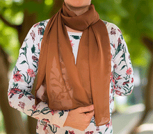 Naložite sliko v pregledovalnik galerije, šal šali ženski šali poletni šali prehodni šali modni dodatki svila viskoza enobarvni šali enobarven šal sal enobarven lahek sal viskoza svila sal naravni material