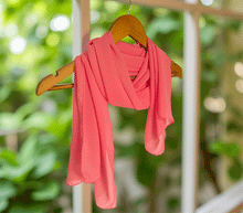 Naložite sliko v pregledovalnik galerije, šal šali ženski šali poletni šali prehodni šali modni dodatki svila viskoza enobarvni šali enobarven šal sal enobarven lahek sal viskoza svila sal naravni material