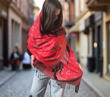 Naložite sliko v pregledovalnik galerije, sal sali šal šali pasmina pašmina ženski šali modni šali zenski sal bombaž viskoza šali lepota mehko jesenski šal zimski šal prehodni šal poletni šali topel sal naravni materiali rdeča