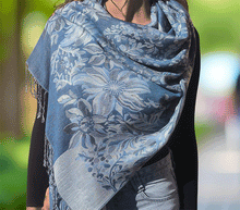 Naložite sliko v pregledovalnik galerije, sal sali šal šali pasmina pašmina ženski šali modni šali zenski sal bombaž viskoza šali lepota mehko jesenski šal zimski šal prehodni šal poletni šali naravni materiali blescice bleščice svetlikajoč