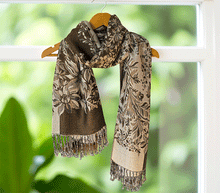 Naložite sliko v pregledovalnik galerije, Šal Celebrate rjav nežno svetlikajoč - pašmina