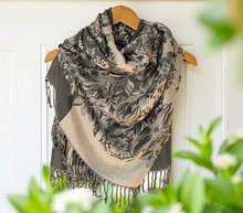 Naložite sliko v pregledovalnik galerije, sal sali šal šali pasmina pašmina ženski šali modni šali zenski sal bombaž viskoza šali lepota mehko jesenski šal zimski šal prehodni šal poletni šali naravni materiali blescice bleščice svetlikajoč