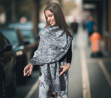 Naložite sliko v pregledovalnik galerije, sal sali šal šali pasmina pašmina ženski šali modni šali zenski sal bombaž viskoza šali lepota mehko jesenski šal zimski šal prehodni šal poletni šali naravni materiali blescice bleščice svetlikajoč