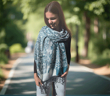 Naložite sliko v pregledovalnik galerije, sal sali šal šali pasmina pašmina ženski šali modni šali zenski sal bombaž viskoza šali lepota mehko jesenski šal zimski šal prehodni šal poletni šali naravni materiali blescice bleščice svetlikajoč