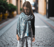 Naložite sliko v pregledovalnik galerije, sal sali šal šali pasmina pašmina ženski šali modni šali zenski sal bombaž viskoza šali lepota mehko jesenski šal zimski šal prehodni šal poletni šali naravni materiali blescice bleščice svetlikajoč