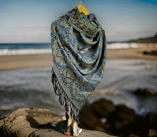 Naložite sliko v pregledovalnik galerije, Šal Crazy pašmina črno moder