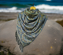 Naložite sliko v pregledovalnik galerije, sal sali šal craz šali pasmina pašmina ženski šali modni šali zenski sal bombaž viskoza šali lepota mehko jesenski šal zimski šal prehodni šal poletni šali črna modra naravni materiali good vibes