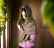 Naložite sliko v pregledovalnik galerije, sal sali šal crazy šali pasmina pašmina ženski šali modni šali zenski sal bombaž viskoza šali lepota mehko jesenski šal zimski šal prehodni šal poletni šali črna zelena
vzorci naravni materiali good vibes