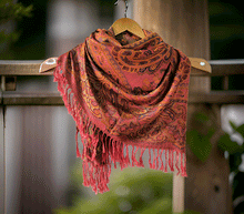 Naložite sliko v pregledovalnik galerije, sal sali šal crazy šali pasmina pašmina ženski šali modni šali zenski sal bombaž viskoza šali lepota mehko jesenski šal zimski šal prehodni šal poletni šali rdeča oranžna naravni materiali good vibes