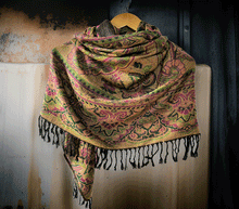 Naložite sliko v pregledovalnik galerije, sal sali šal crazy šali pasmina pašmina ženski šali modni šali zenski sal bombaž viskoza šali lepota mehko jesenski šal zimski šal prehodni šal poletni šali črna zelena
vzorci naravni materiali good vibes