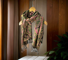 Naložite sliko v pregledovalnik galerije, sal sali šal crazy šali pasmina pašmina ženski šali modni šali zenski sal bombaž viskoza šali lepota mehko jesenski šal zimski šal prehodni šal poletni šali črna zelena
vzorci naravni materiali good vibes