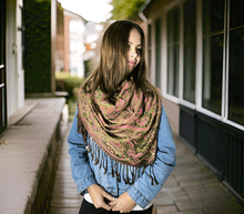 Naložite sliko v pregledovalnik galerije, sal sali šal crazy šali pasmina pašmina ženski šali modni šali zenski sal bombaž viskoza šali lepota mehko jesenski šal zimski šal prehodni šal poletni šali rjava zelena
vzorci naravni materiali good vibes