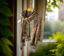 Naložite sliko v pregledovalnik galerije, sal sali šal crazy šali pasmina pašmina ženski šali modni šali zenski sal bombaž viskoza šali lepota mehko jesenski šal zimski šal prehodni šal poletni šali črna zelena
vzorci naravni materiali good vibes