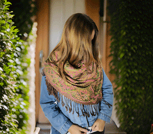 Naložite sliko v pregledovalnik galerije, sal sali šal crazy šali pasmina pašmina ženski šali modni šali zenski sal bombaž viskoza šali lepota mehko jesenski šal zimski šal prehodni šal poletni šali rjava zelena
vzorci naravni materiali good vibes