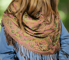 Naložite sliko v pregledovalnik galerije, sal sali šal crazy šali pasmina pašmina ženski šali modni šali zenski sal bombaž viskoza šali lepota mehko jesenski šal zimski šal prehodni šal poletni šali rjava zelena
vzorci naravni materiali good vibes