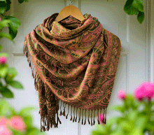 Naložite sliko v pregledovalnik galerije, sal sali šal crazy šali pasmina pašmina ženski šali modni šali zenski sal bombaž viskoza šali lepota mehko jesenski šal zimski šal prehodni šal poletni šali rjava zelena
vzorci naravni materiali good vibes