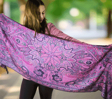 Naložite sliko v pregledovalnik galerije, sal sali šal crazy šali pasmina pašmina ženski šali modni šali zenski sal bombaž viskoza šali lepota mehko jesenski šal zimski šal prehodni šal poletni šali črna roza
vzorci naravni materiali good vibes