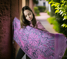 Naložite sliko v pregledovalnik galerije, sal sali šal crazy šali pasmina pašmina ženski šali modni šali zenski sal bombaž viskoza šali lepota mehko jesenski šal zimski šal prehodni šal poletni šali črna roza
vzorci naravni materiali good vibes