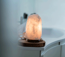 Naložite sliko v pregledovalnik galerije, Himalajska solna lucka naravna oblika astma svetilka elektrosmog solna luc madalbal solna svetilka himalajska solna lučka solna luč bela solna svetilka bela