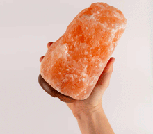 Naložite sliko v pregledovalnik galerije, Himalajska solna lucka naravna oblika astma svetilka elektrosmog solna luc madalbal solna svetilka himalajska solna lučka solna luč solna svetilka
