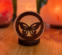 Naložite sliko v pregledovalnik galerije, himalajska solna lučka solna svetilka himalajske solne lucke luč sobna svetilka iz soli negativni ioni zdravje svetila pakistan metulj himalajska solna luc luc iz soli