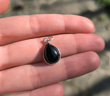 Naložite sliko v pregledovalnik galerije, srebrni obesek 925 oniks nakit kristal srebro 925 oniks zenski nakit modni nakit kristali obesek kristali poldragi kamni talisman