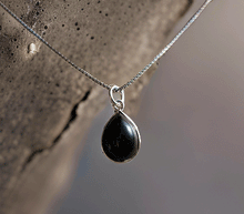 Naložite sliko v pregledovalnik galerije, srebrni obesek 925 oniks nakit kristal srebro 925 oniks zenski nakit modni nakit kristali obesek kristali poldragi kamni talisman