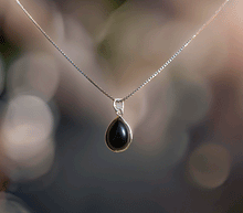 Naložite sliko v pregledovalnik galerije, srebrni obesek 925 oniks nakit kristal srebro 925 oniks zenski nakit modni nakit kristali obesek kristali poldragi kamni talisman