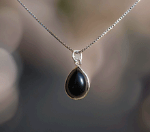 Naložite sliko v pregledovalnik galerije, srebrni obesek 925 oniks nakit kristal srebro 925 oniks zenski nakit modni nakit kristali obesek kristali poldragi kamni talisman